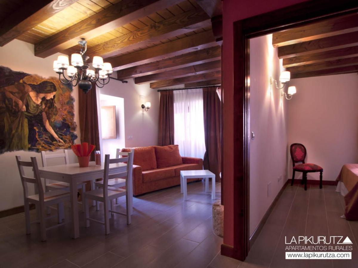 Apartamentos Rurales La Pikurutza Bernedo Bagian luar foto